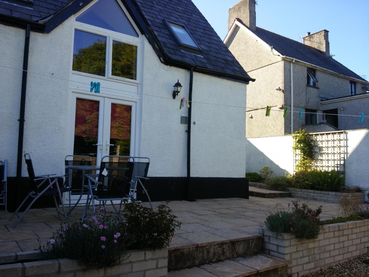 The Old School Caeathro, Snowdon, Eryri And Yr Wydffa Cottages Caernarfon Buitenkant foto